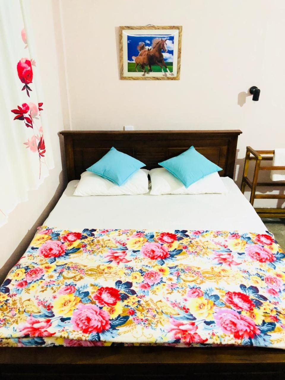 House Of Ahasna Bed & Breakfast Katunayaka Dış mekan fotoğraf